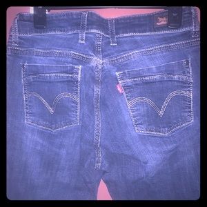 Levi’s Curvy 529 Skinny Jeans sz 12M - 31 x 32